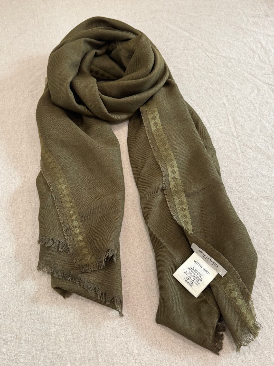 보테가베네타 캐시미어 실크 카키 머플러 상품이미지2