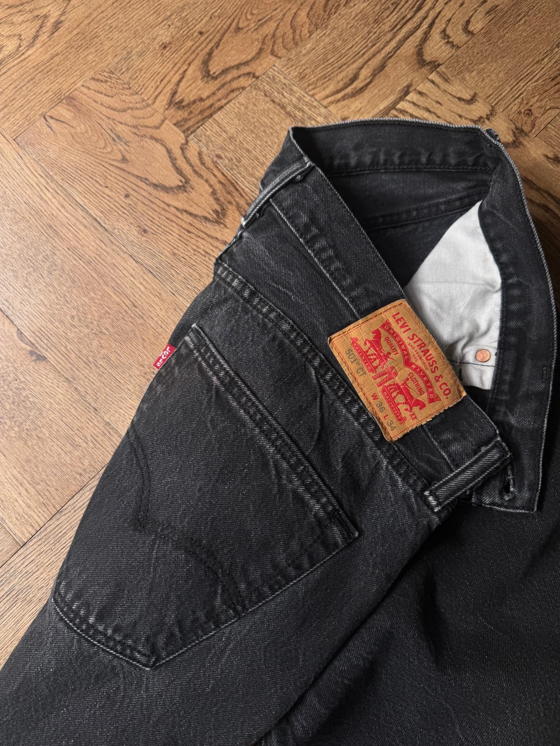 [36]리바이스 501CT 테이퍼드 흑청 데님 팬츠 상품이미지4