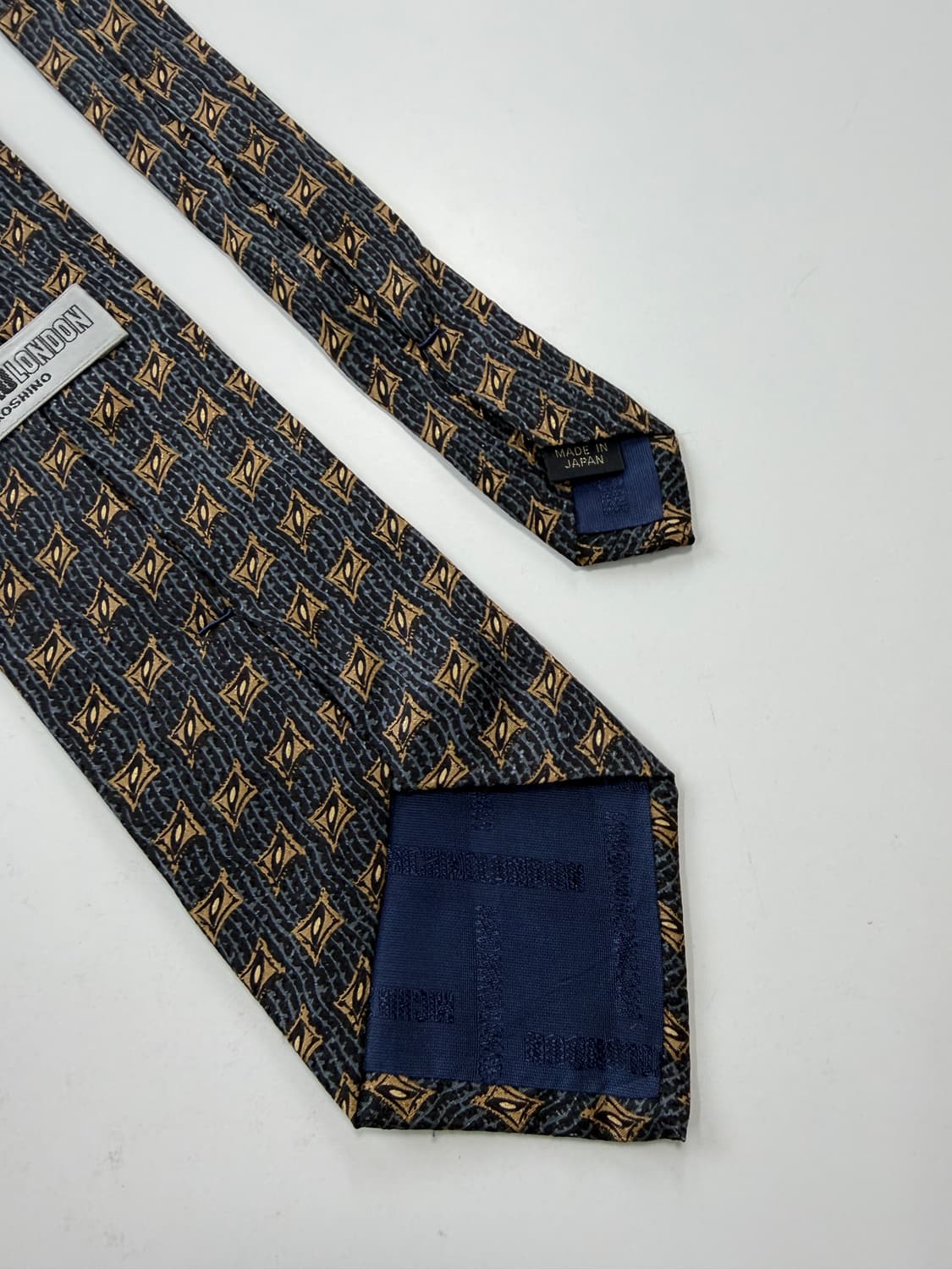 미치코런던(MICHIKO LONDON) 실크 넥타이 9cm 상품이미지5