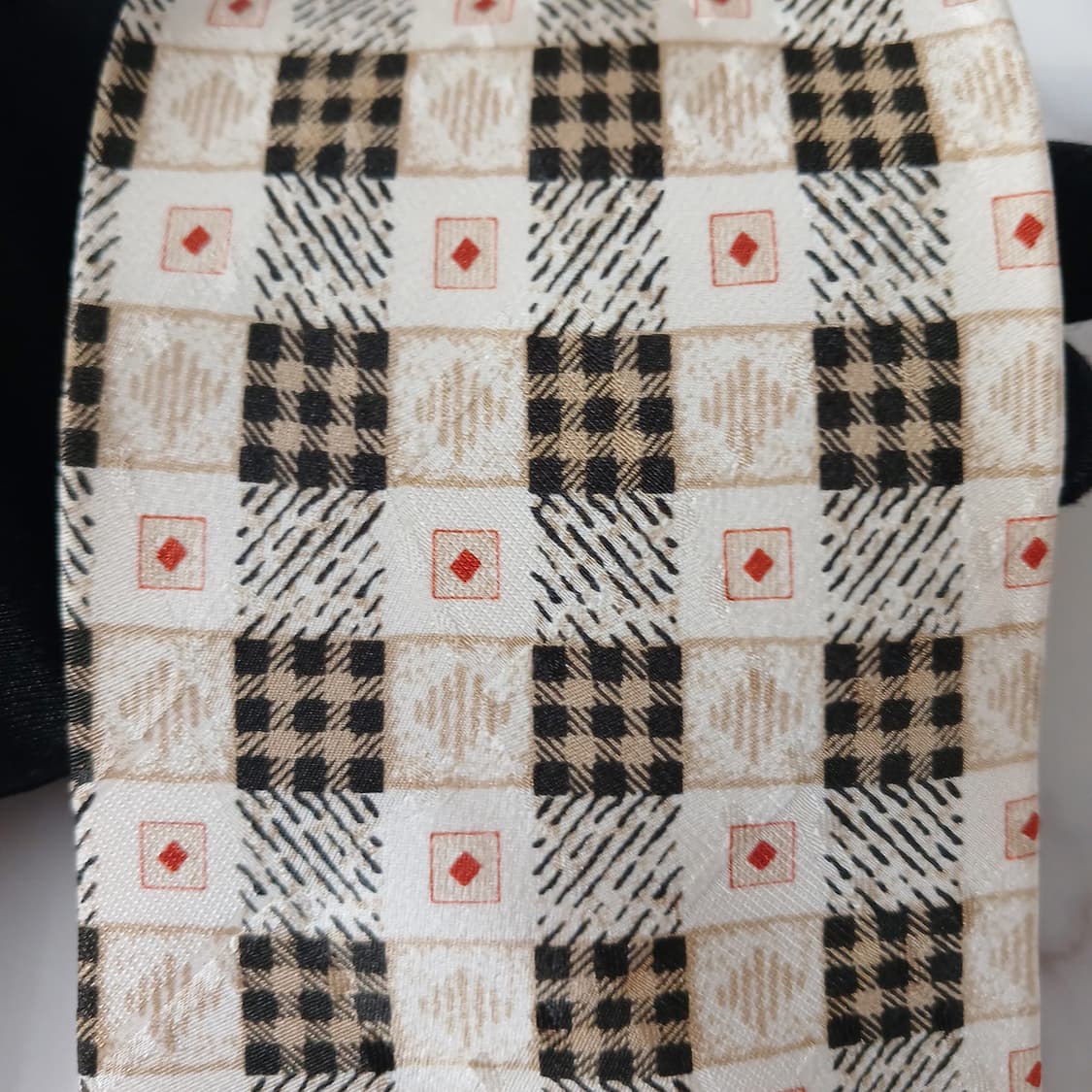 지방시 실크 아이보리 체크 패턴 넥타이 9.6cm A+등급 A18949
 상품이미지7