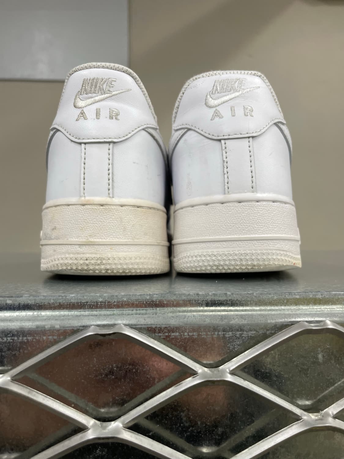 나이키 에어포스 1 로우 화이트 270 상품이미지10