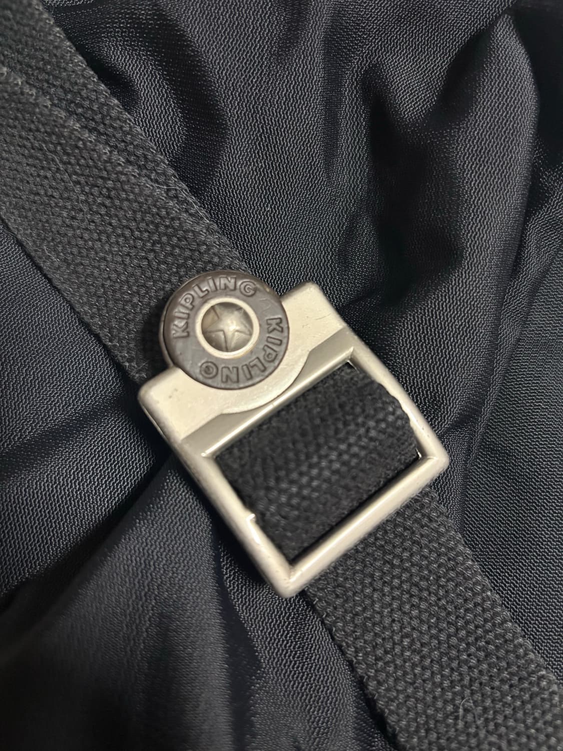 키플링 나일론 크로스백 블랙/브라운 상품이미지8