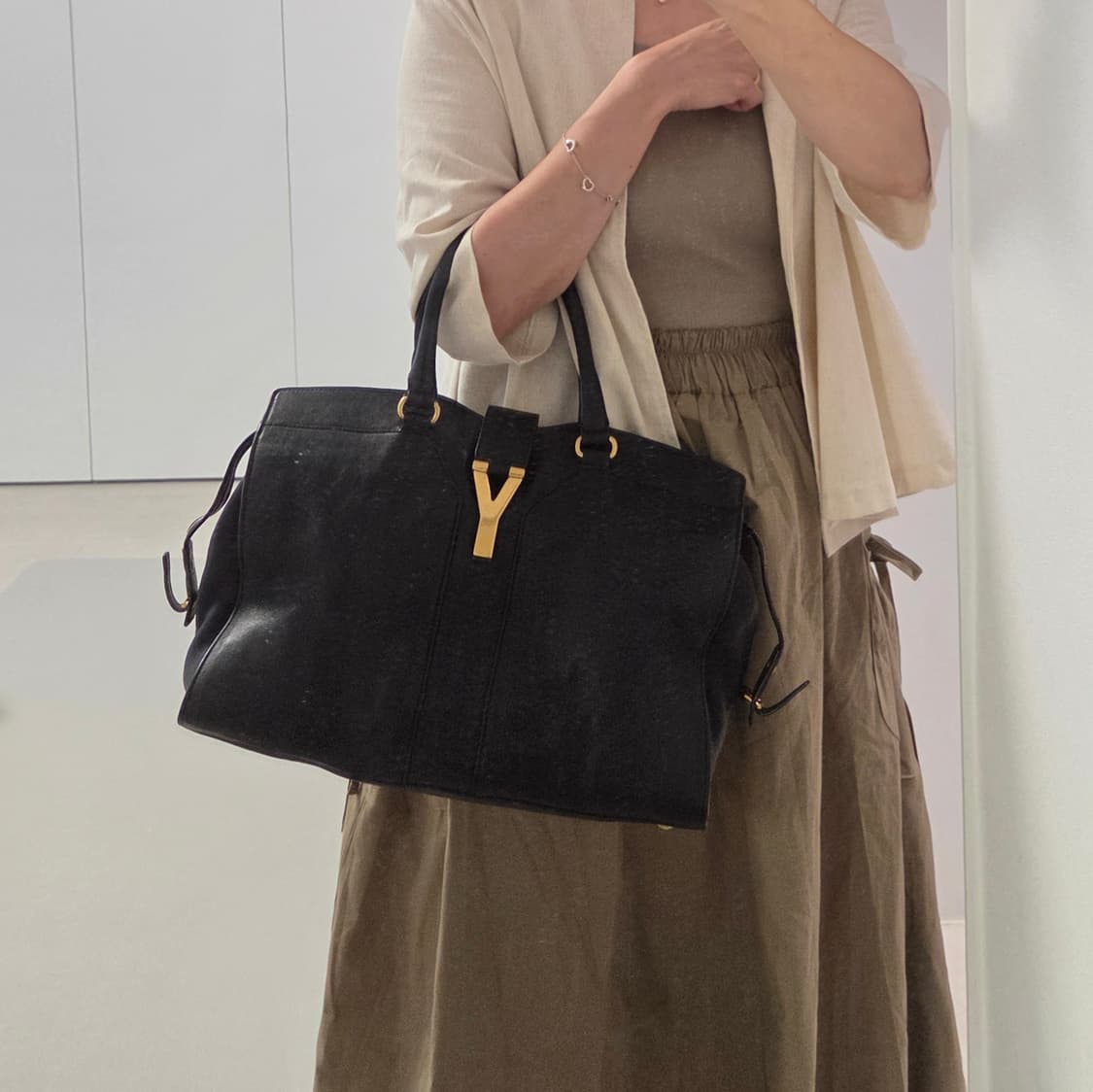 YSL 입생로랑 정품 금장 카바시크백 미듐 블랙 리얼레더 토트백 상품이미지1