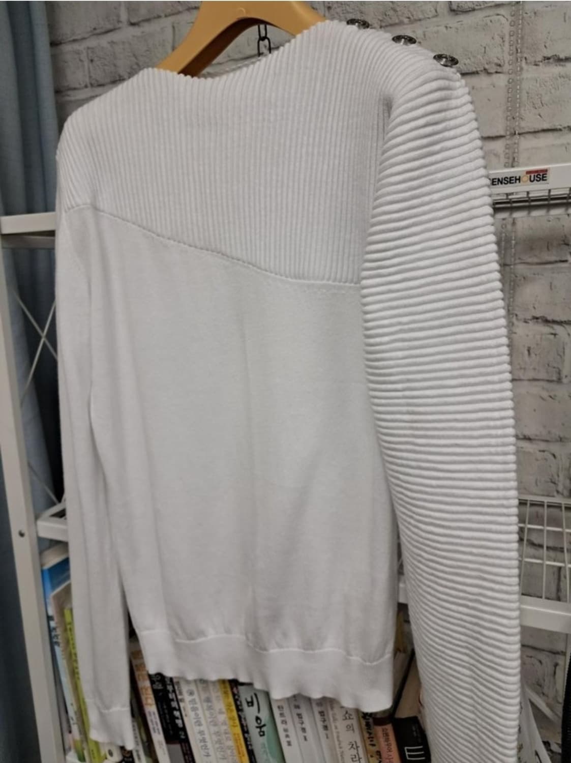 피에르발망 남성니트 95 어깨 단추 화이트 ME94 상품이미지2