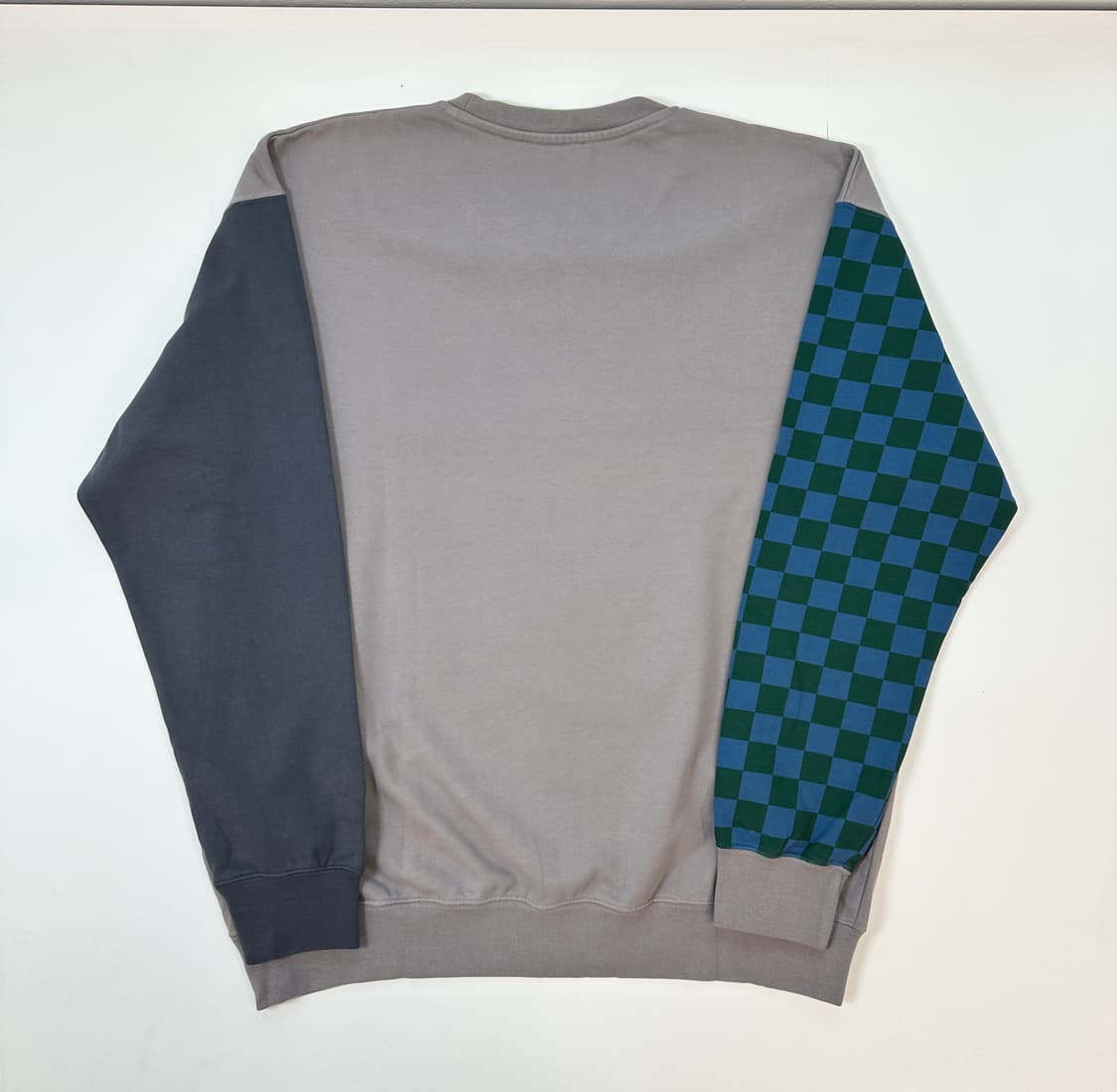 JW앤더슨 체커보드 맨투맨 상품이미지3