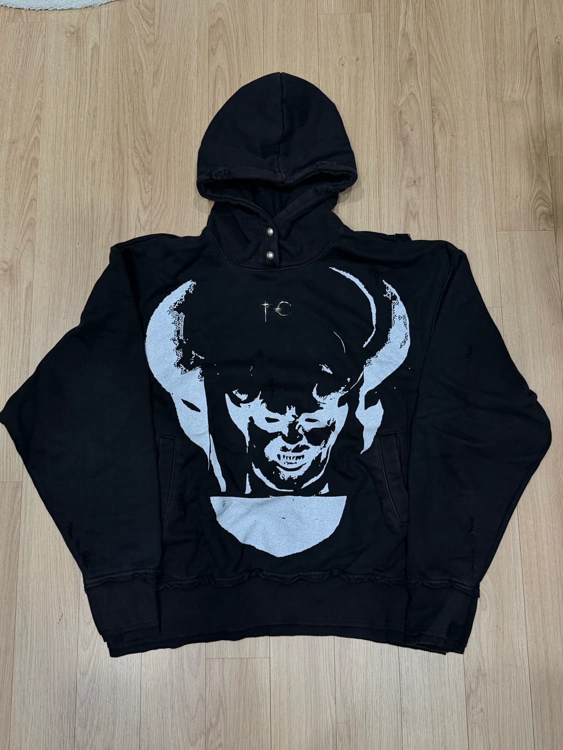 떠그클럽 Satan Hoodie Sweat(블랙화이트1) 상품이미지1
