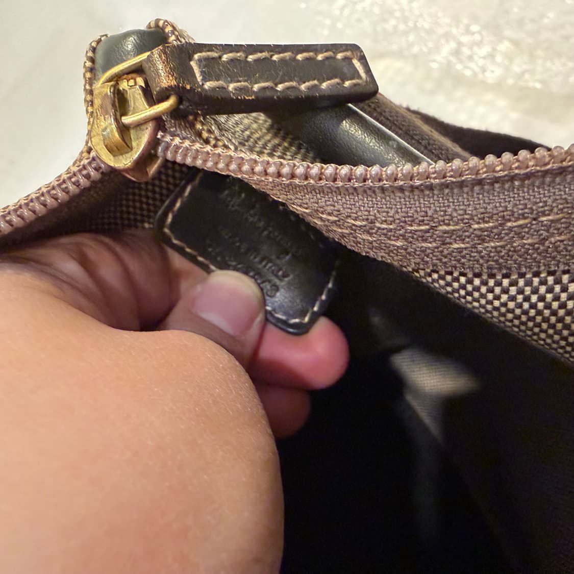 페라가모 자가드 크로스백 가방 상품이미지8