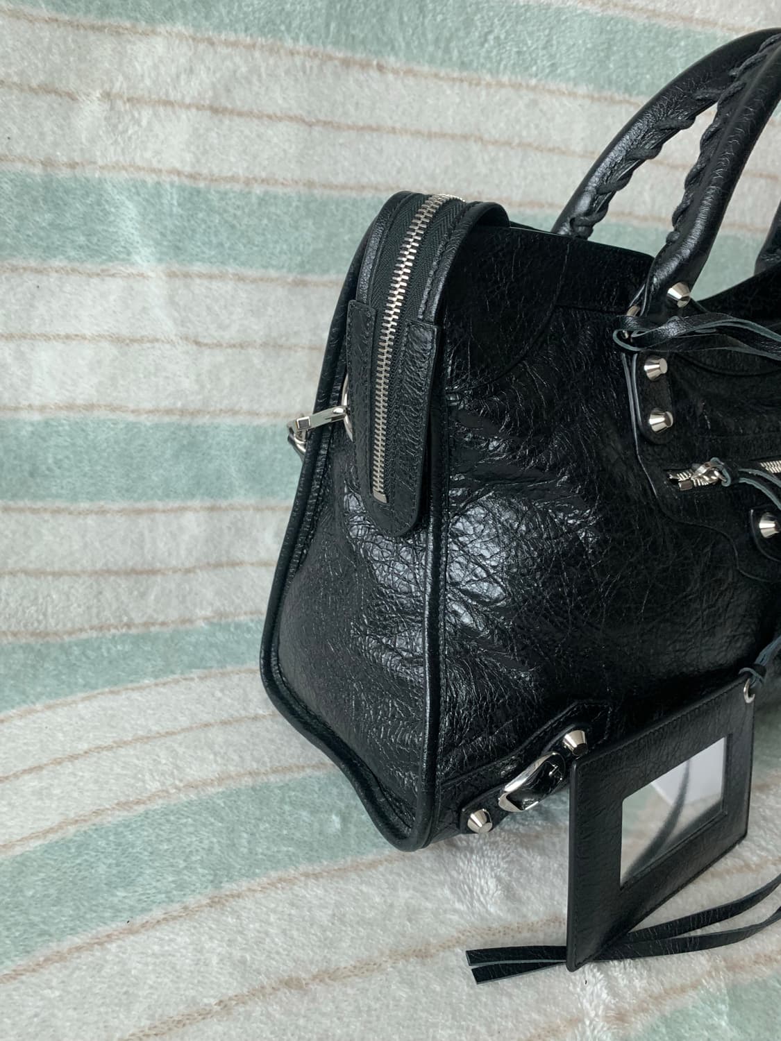 발렌시아가 시티백 모터백 미듐 정품 블랙 상품이미지9