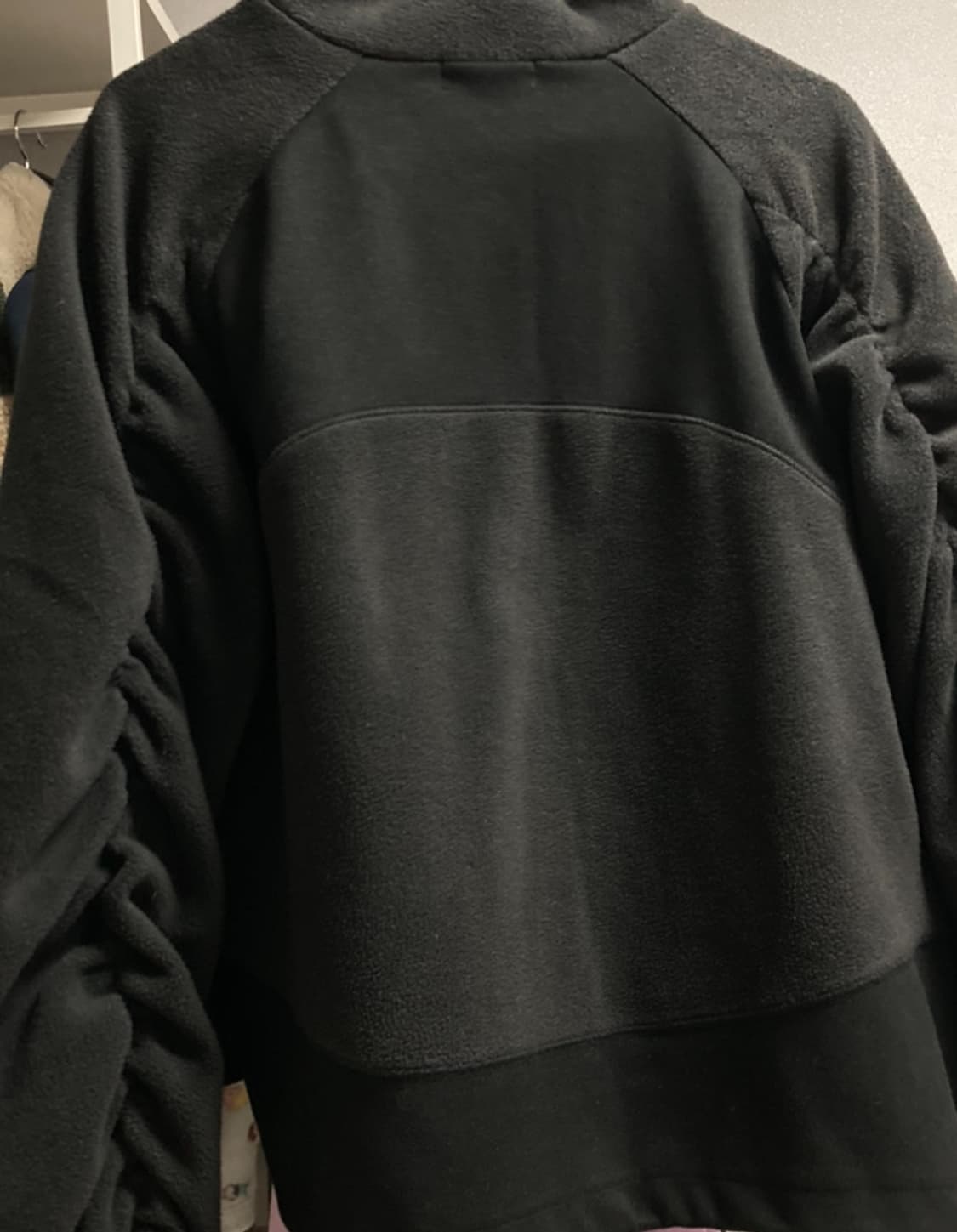 허그유어스킨 패널드 플리스 집업 블랙 상품이미지5