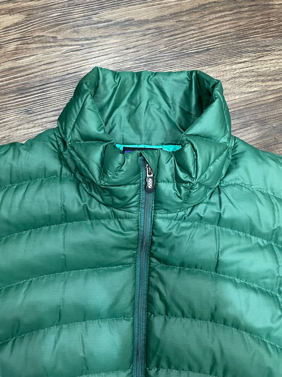 파타고니아 다운 스웨터 패딩 자켓 그린 상품이미지2