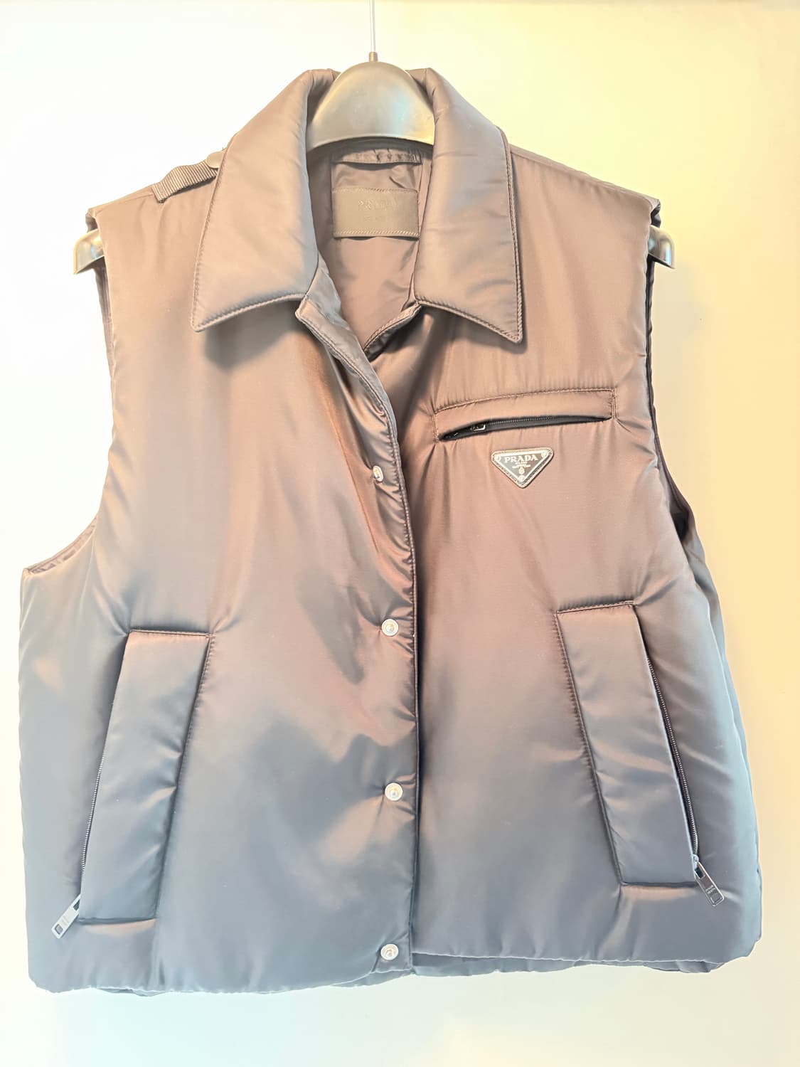 프라다 나일론 패딩베스트 상품이미지1