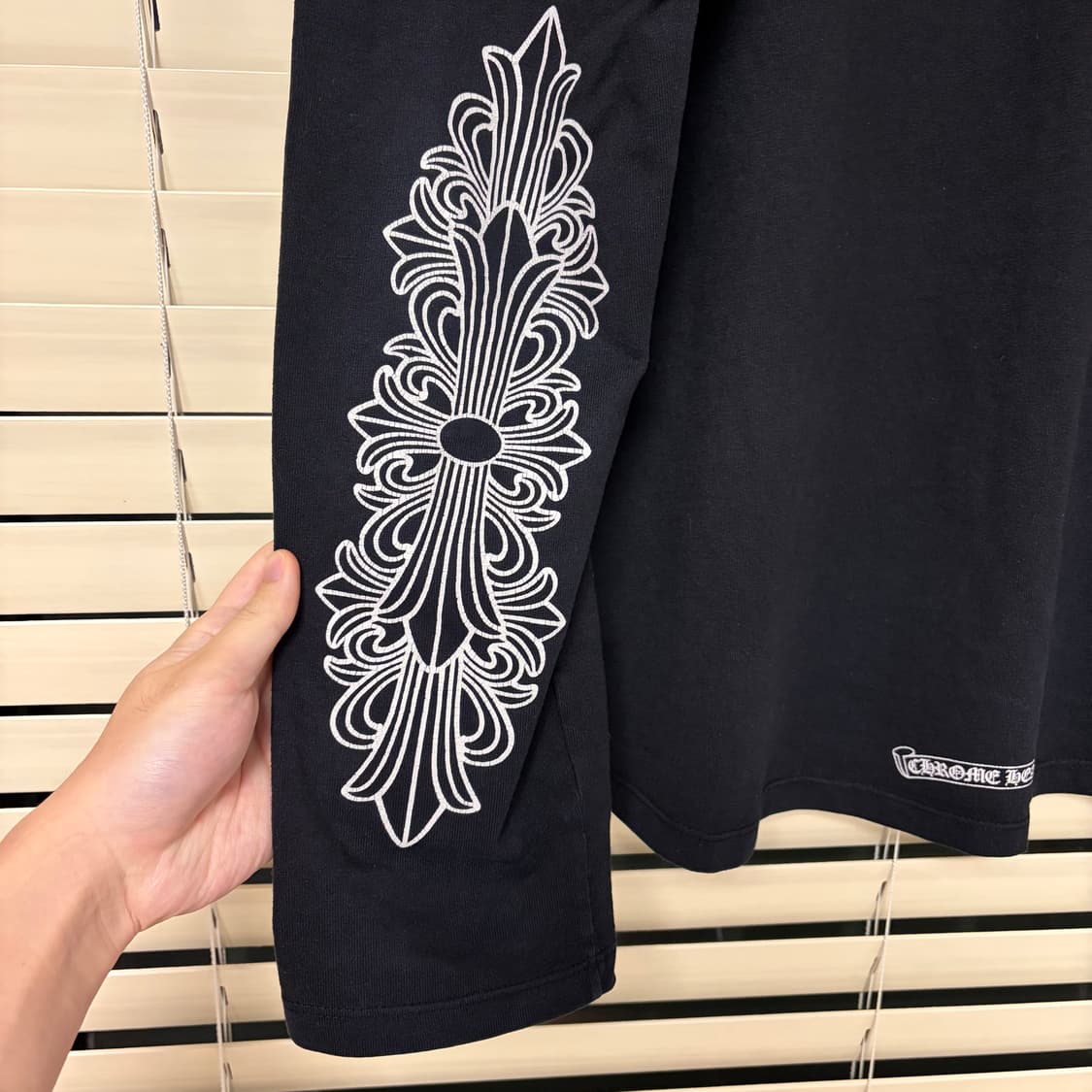 레어) 크롬하츠 플로랄 홀스슈 크로스 롱슬리브 긴팔 티셔츠 XL 상품이미지5