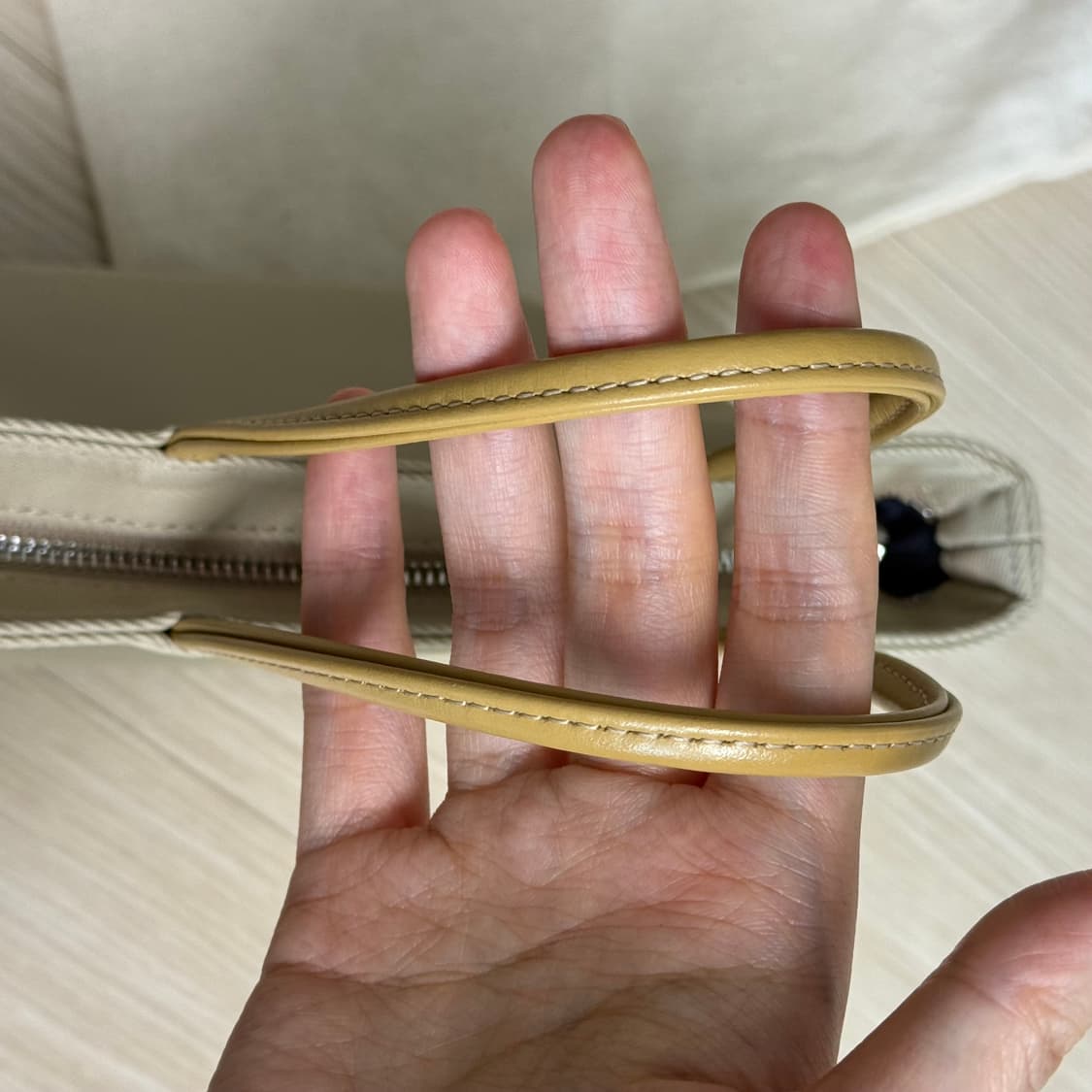 미닛뮤트 minitmute 클로 미니백 모카베이지 상품이미지3