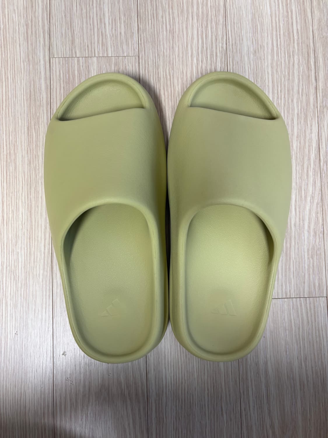 Yeezy 이지 슬라이드 레진 275 상품이미지2