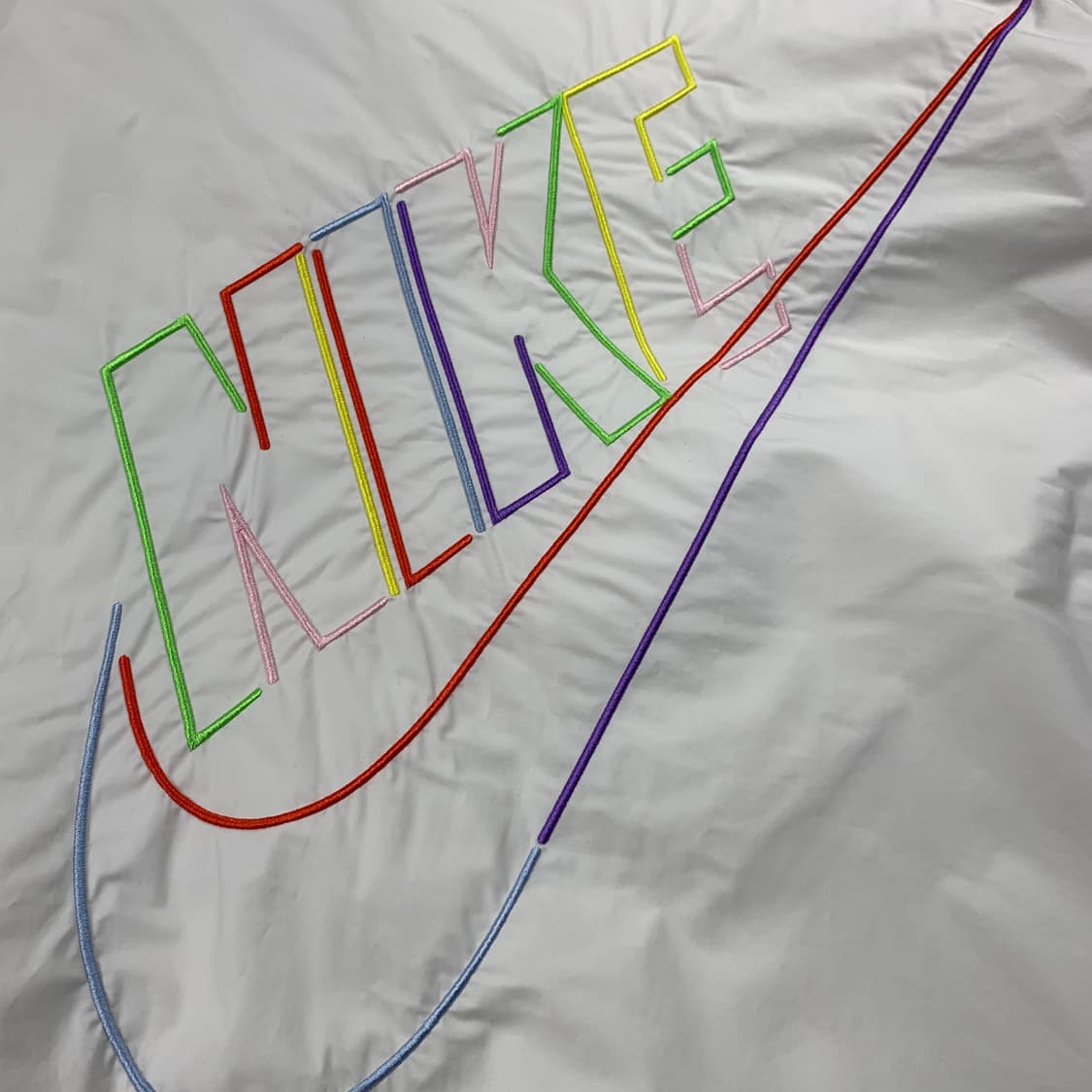 나이키 빅로고 우븐 바람막이 자켓 화이트 상품이미지2