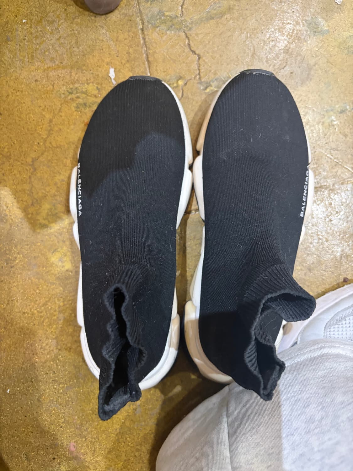 발렌시아가 스피드러너 블랙 운동화 상품이미지1