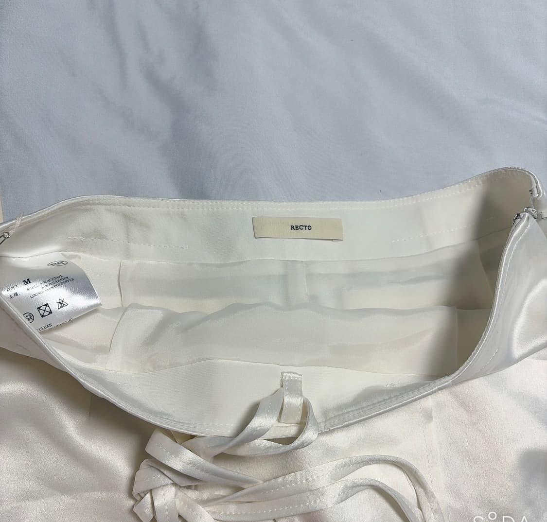 렉토 유광 롱 스커트 M 상품이미지4