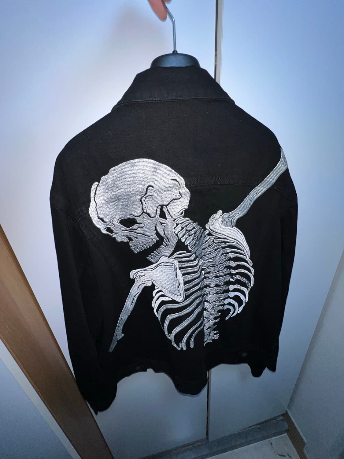 라퍼 스켈레톤 자수 데님 자켓 상품이미지1