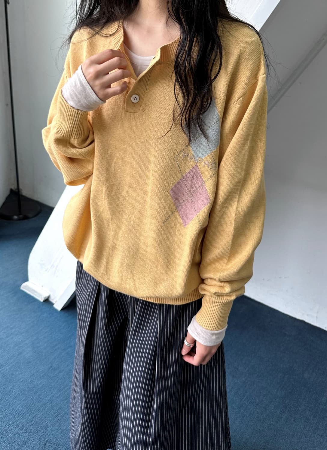 Design patterned button crew knit P/O 상품이미지1