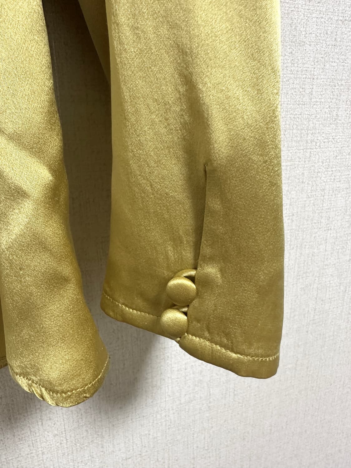 퍼프 골드 블라우스(실크100) 상품이미지6