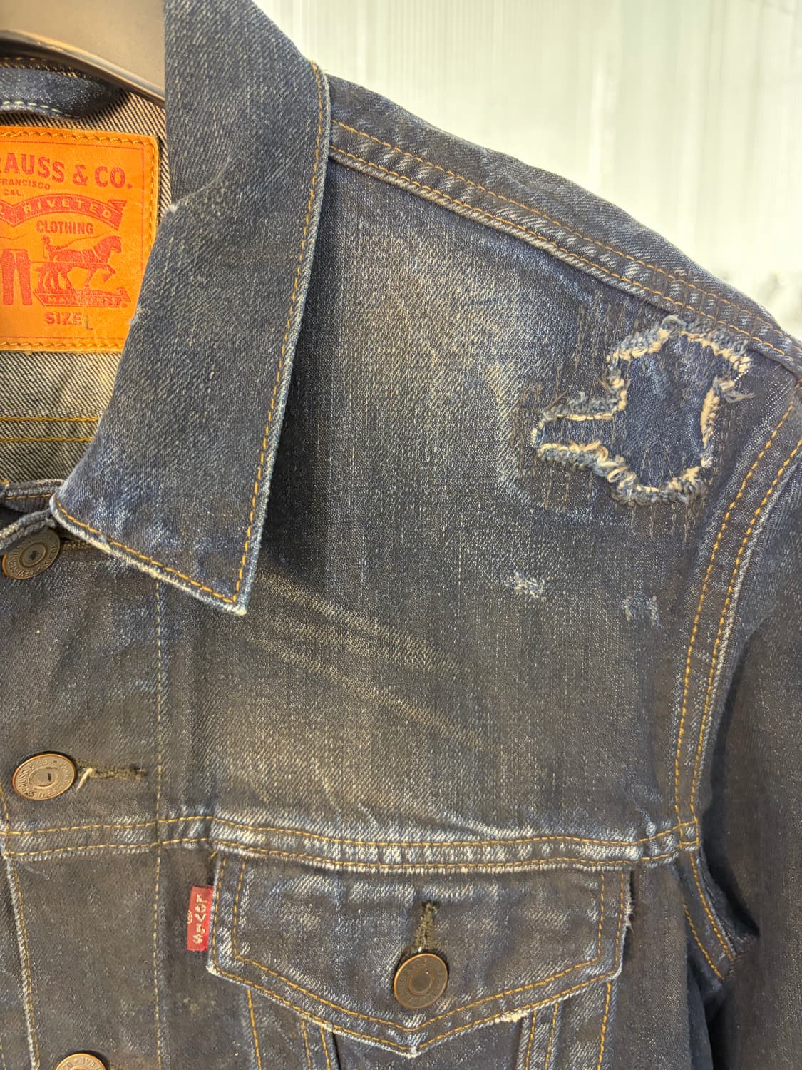 Levi's destoryed denim jacket L 상품이미지4