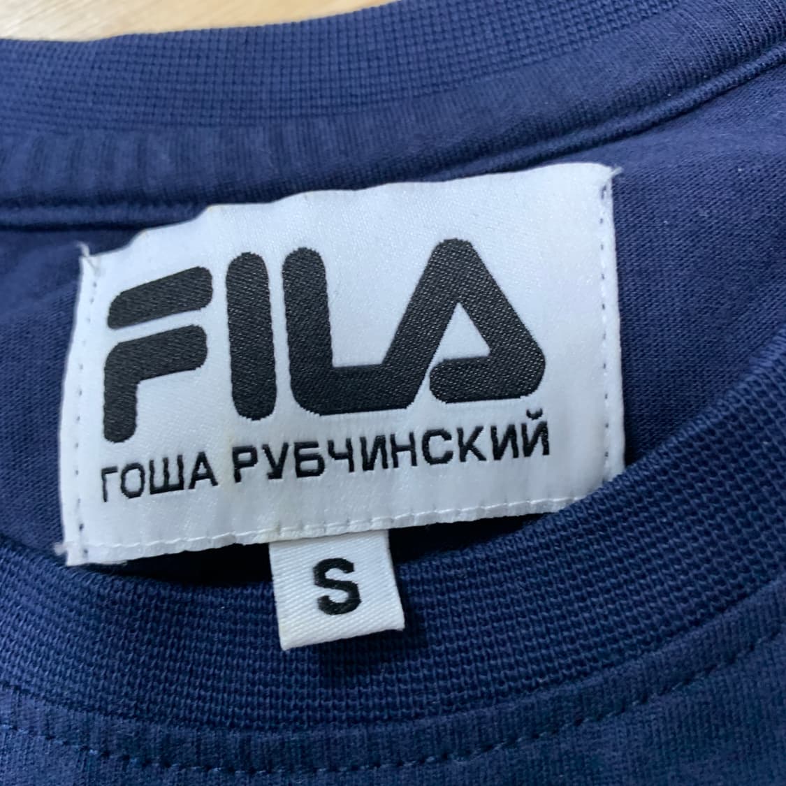 S-95)Fila 필라 x 고샤 루브친스키 반팔티 상품이미지4
