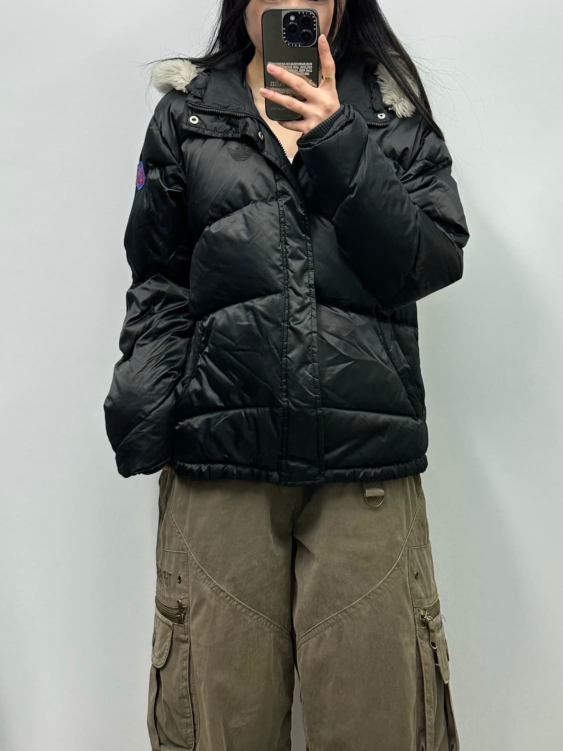 아디다스 자수로고 블랙 울프죠 다운 패딩 상품이미지1