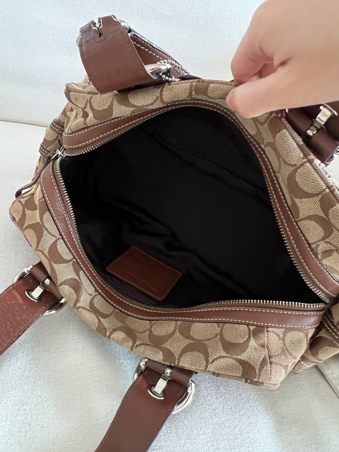 코치 시그니처 패브릭 숄더백 상품이미지8