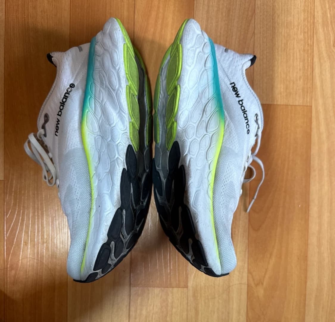 뉴발란스 Fresh Foam X More V4 265mm 상품이미지3