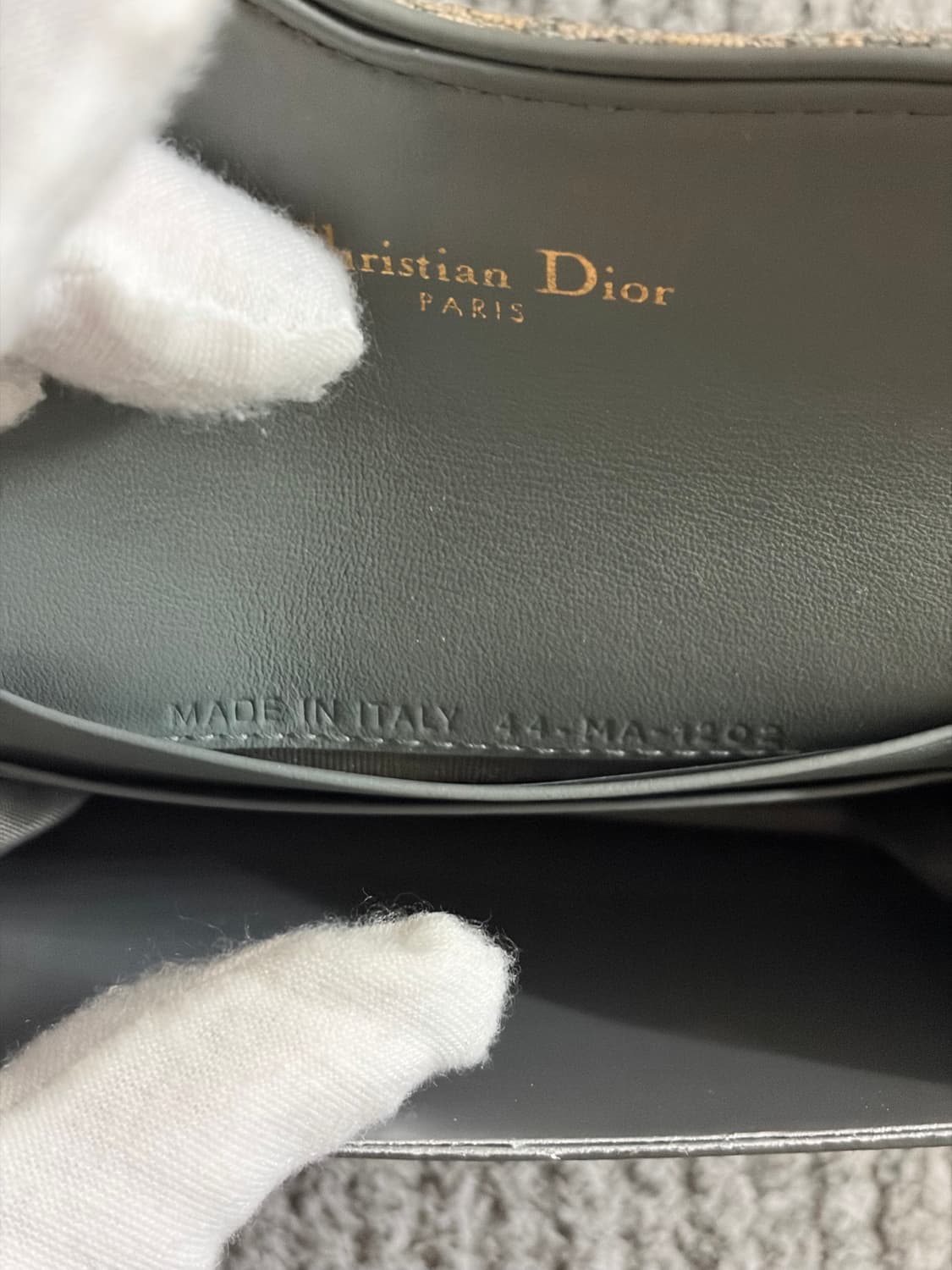 디올 오블리크 새들 카드지갑 상품이미지7