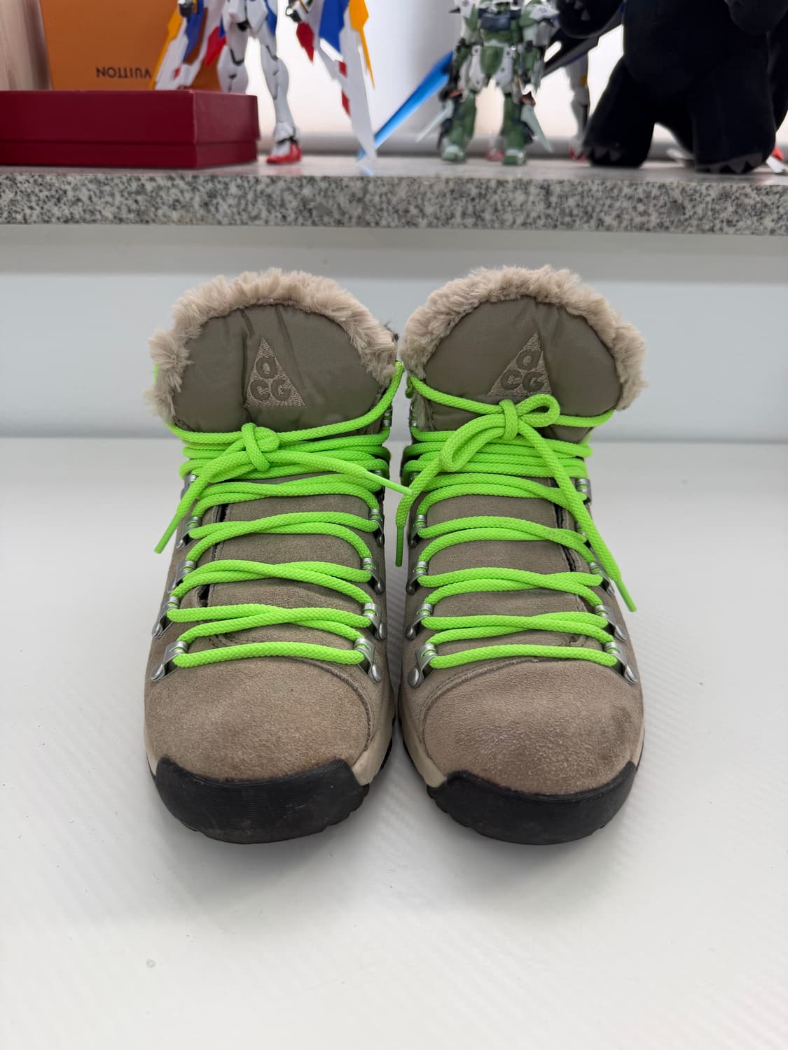 정품) 나이키 ACG 마운틴 플라이 로우 스웨이드 부츠 240 상품이미지1