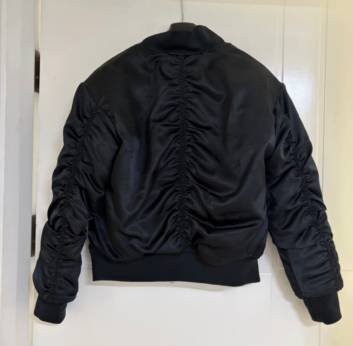 나이키 봄버 점퍼 (뒷면 셔링) 상품이미지2