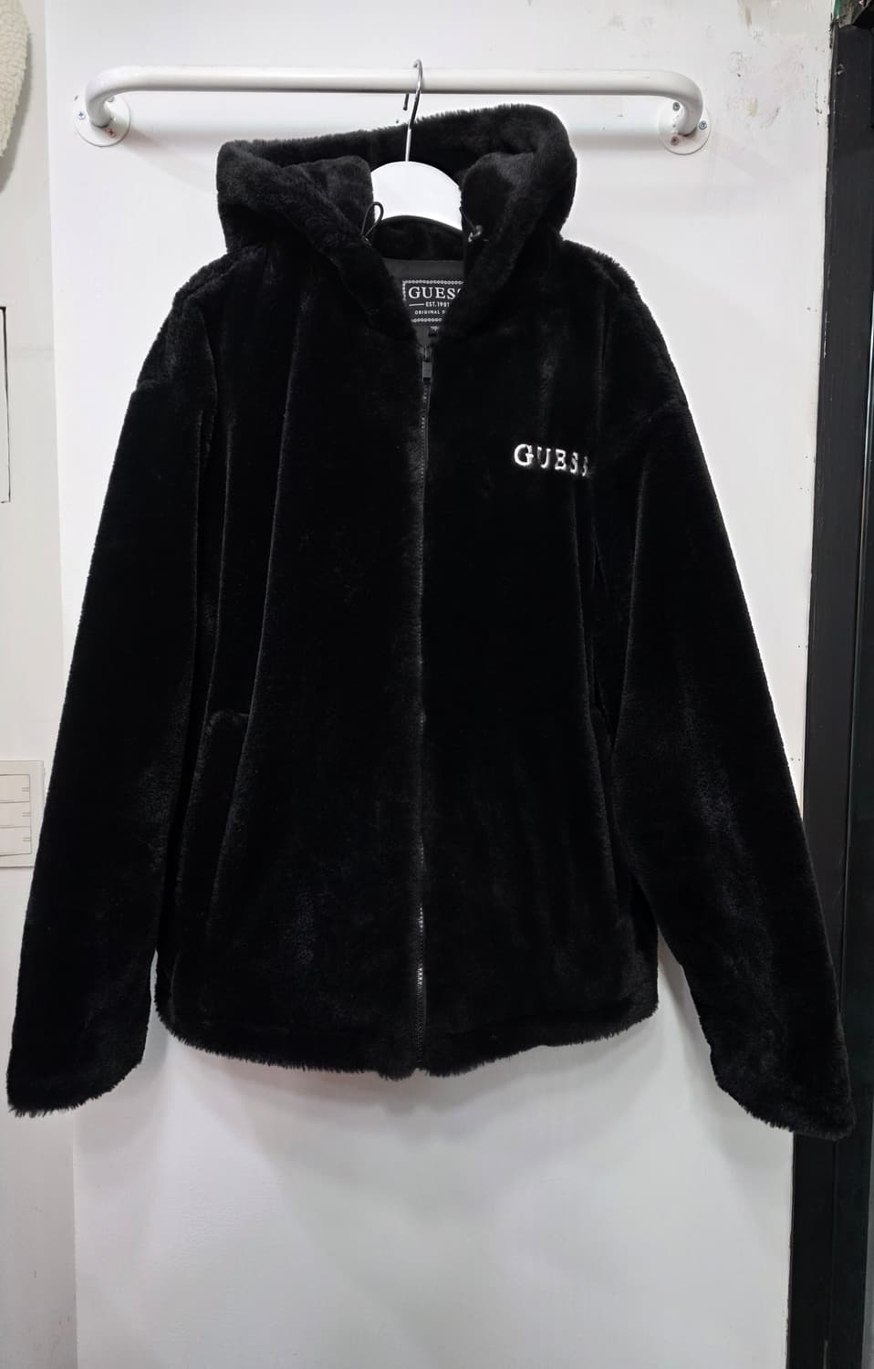 게스 남성 퍼 후드 집업 상품이미지1