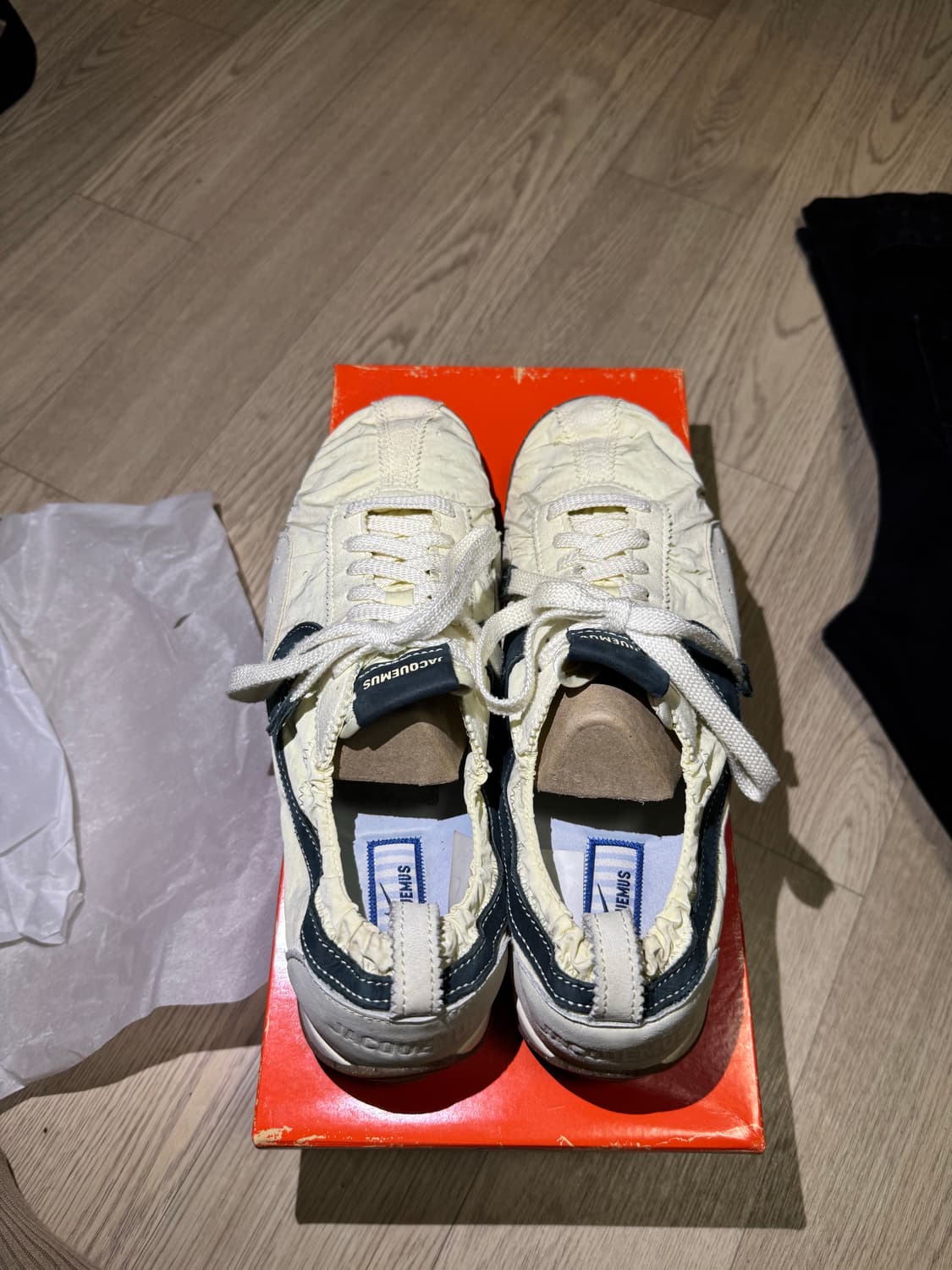 자크뮈스 나이키 문슈 SP 앨레베스터 오프 누아르 상품이미지3