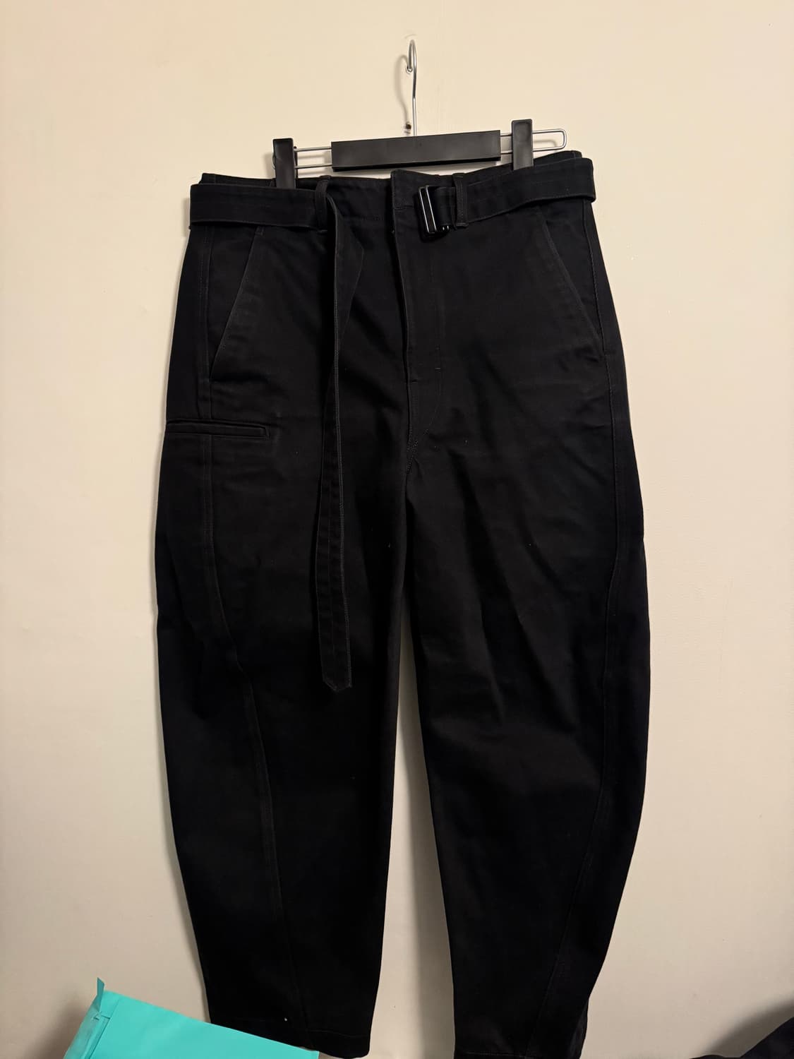 르메르 21ss 트위스티드 벨티드 팬츠 (48사이즈) 상품이미지1