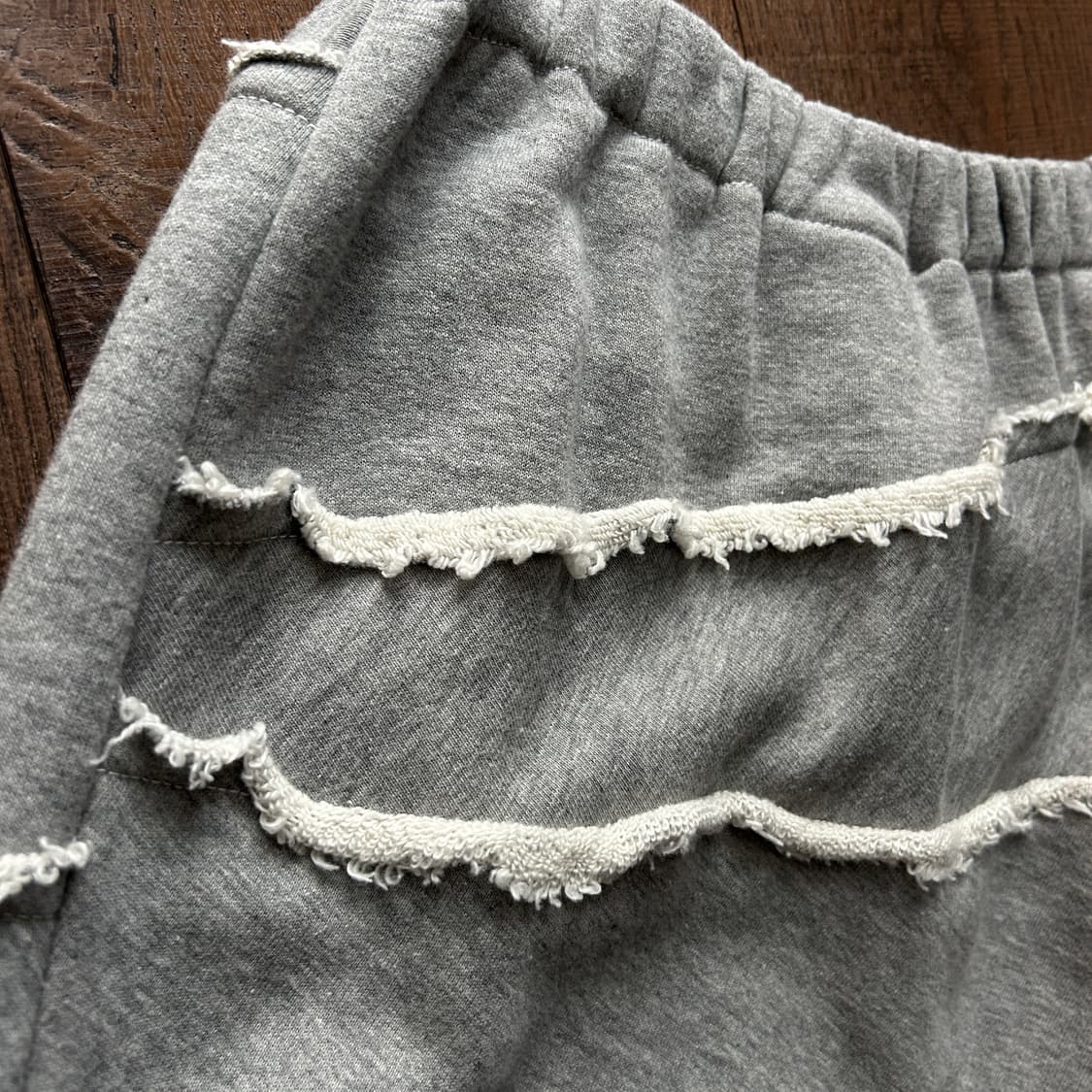 Diagonal Distressed Jersey Skirt 상품이미지4