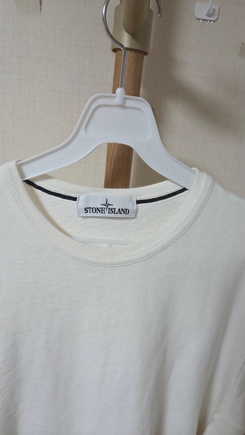 스톤아일랜드 화이트 맨투맨  상품이미지3