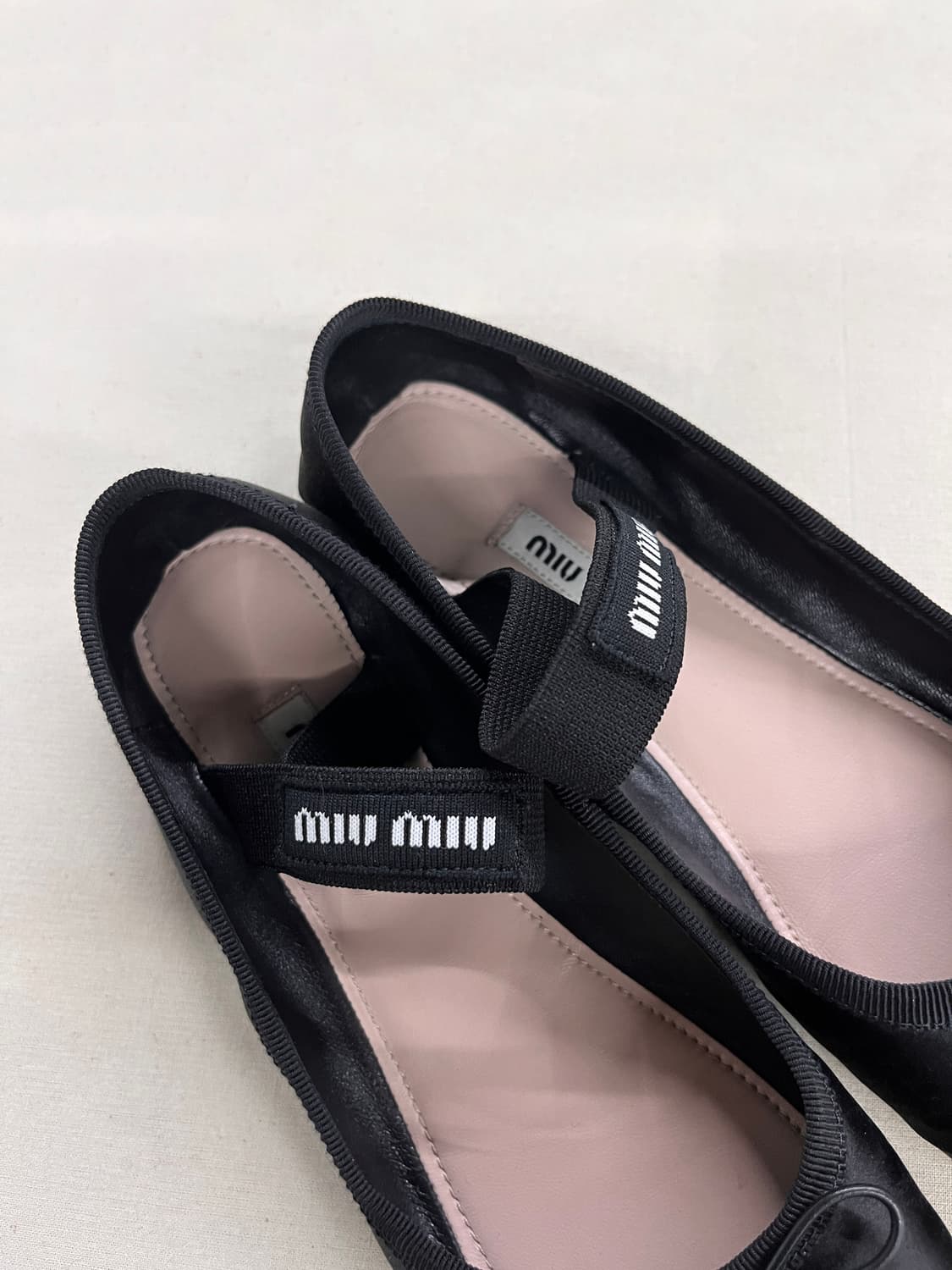 미우미우 새틴 발레리나 슈즈 235 상품이미지6