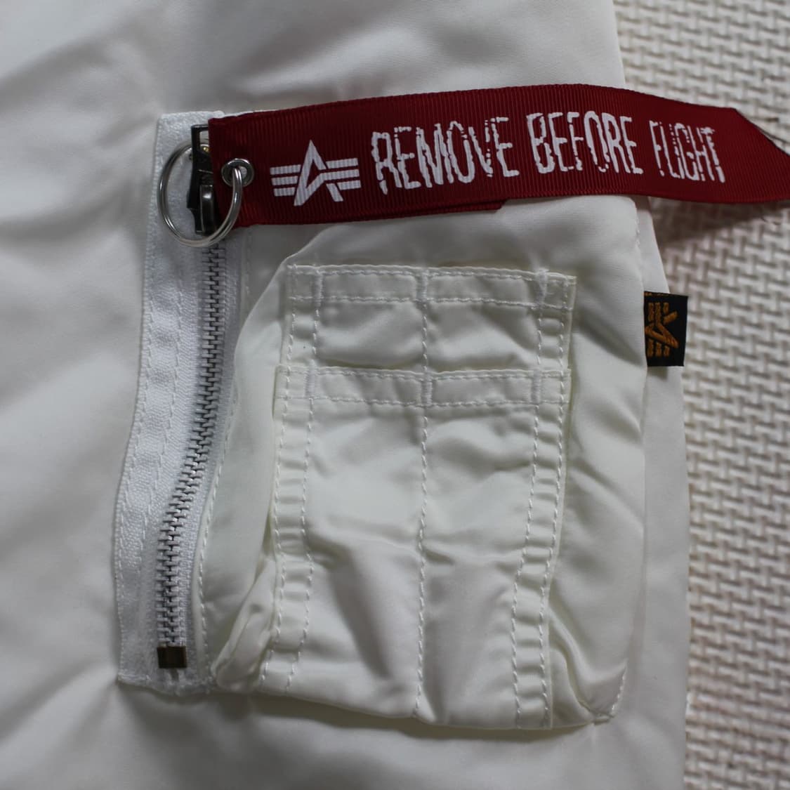 Alpha Industries 알파인더스트리 MA-1 클래식 화이트 자켓 상품이미지5