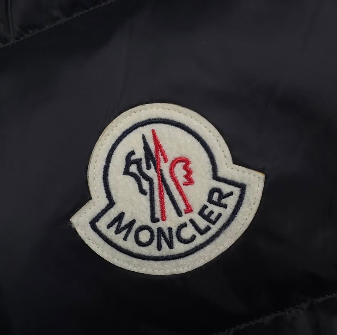 몽클레르 사탈라 쇼트 다운 자켓 블랙 상품이미지4