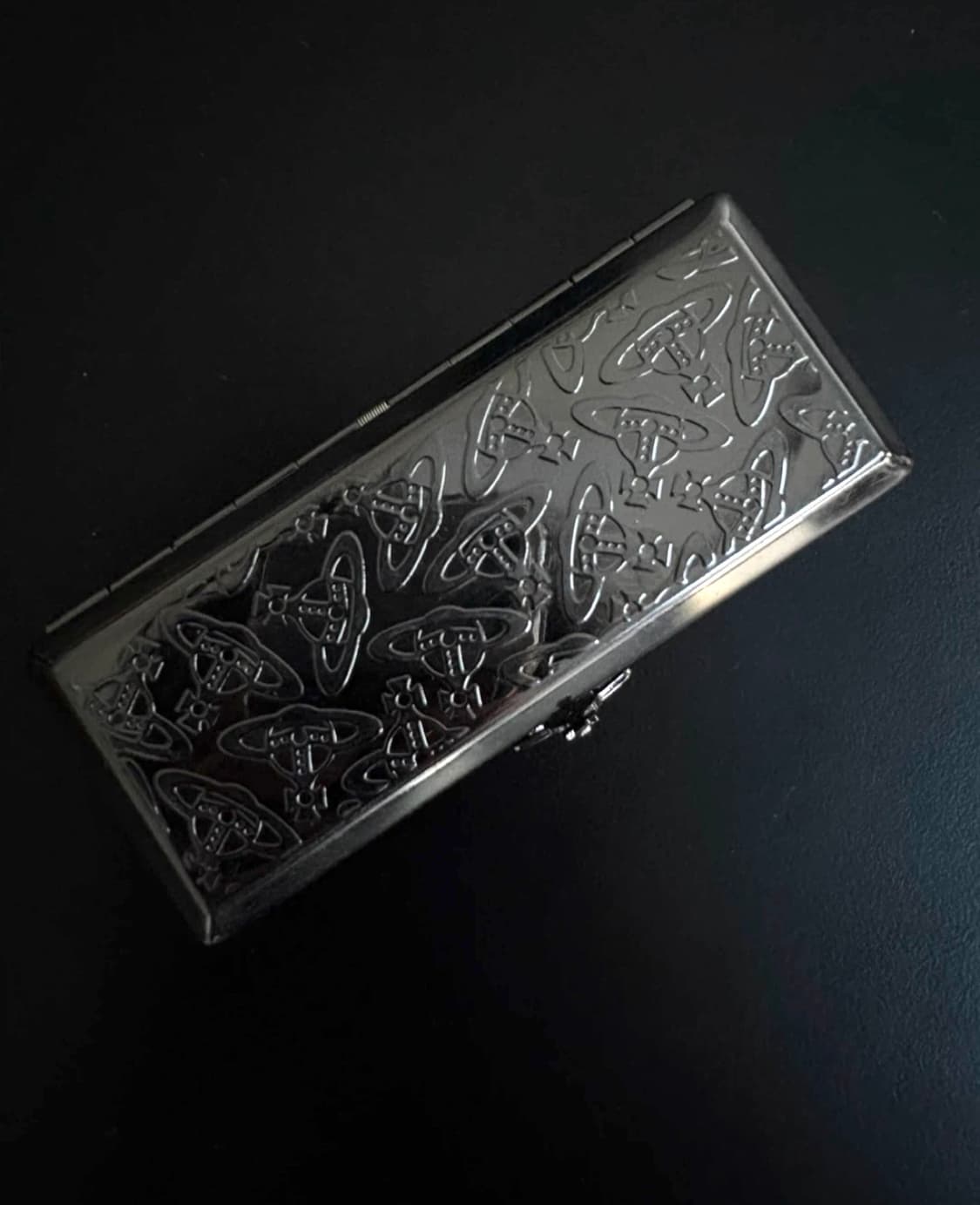 비비안 웨스트우드 메탈 슬림 ORB 시가렛 케이스 상품이미지1