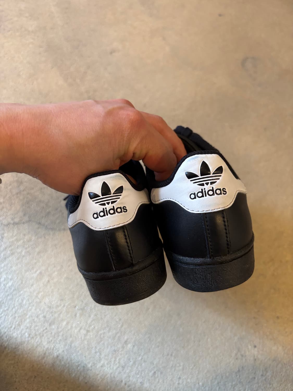 아디다스 슈퍼스타 블랙 흰색 삼선 스니커즈 상품이미지3