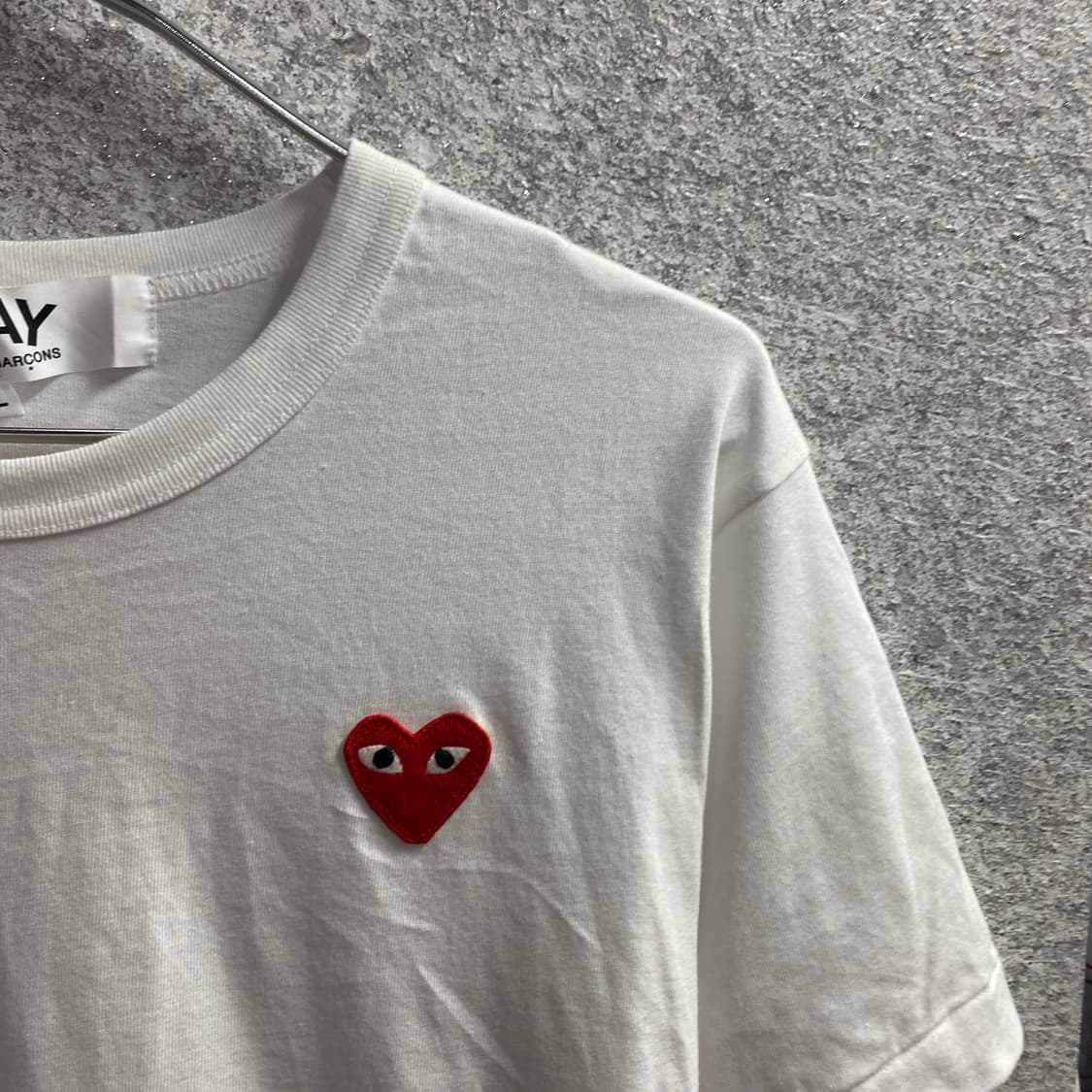 꼼데가르송 레드하트 화이트반팔 B4606 상품이미지3