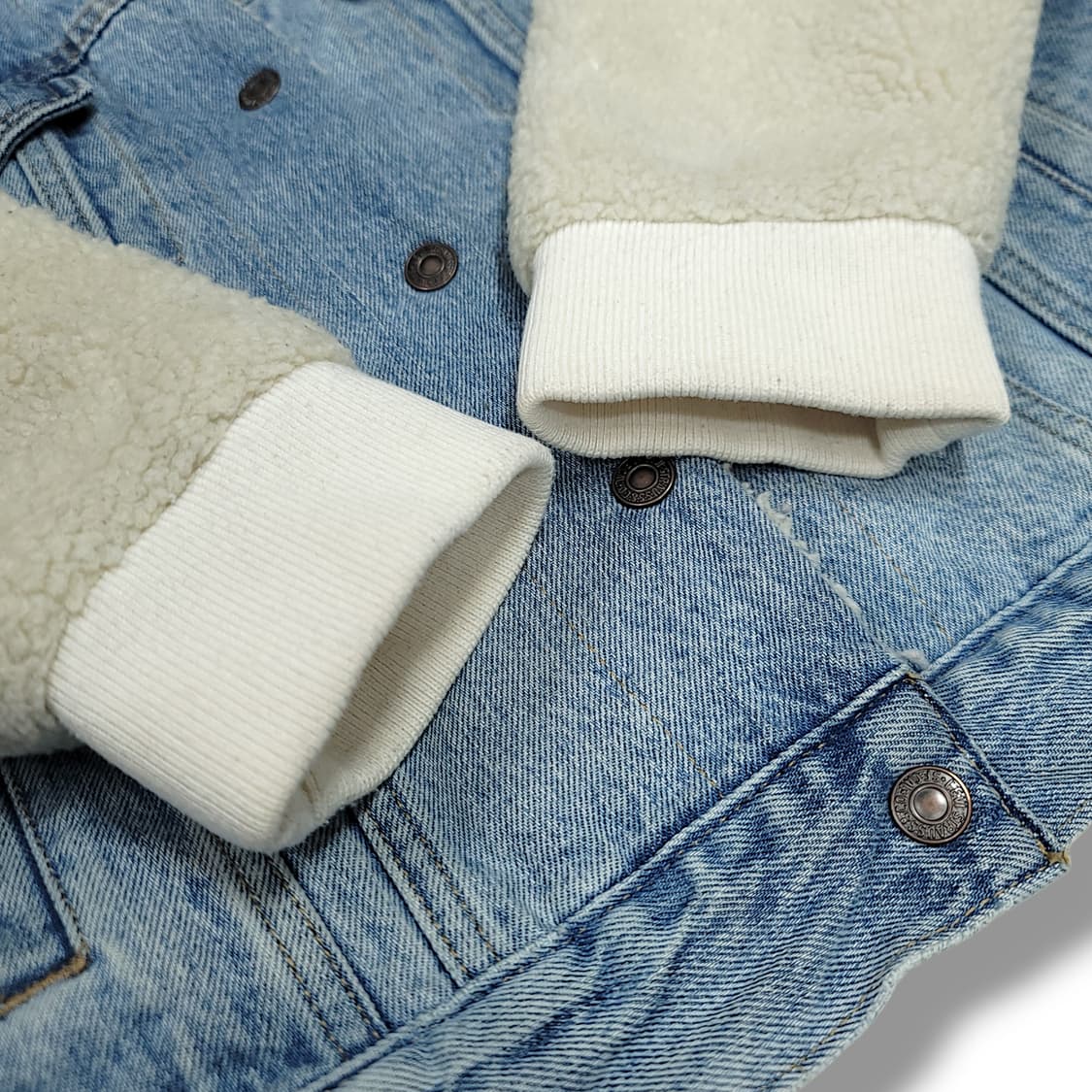 [M/90] 리바이스 우먼 보이핏 쉐르파 후드 트러커 자켓 상품이미지6