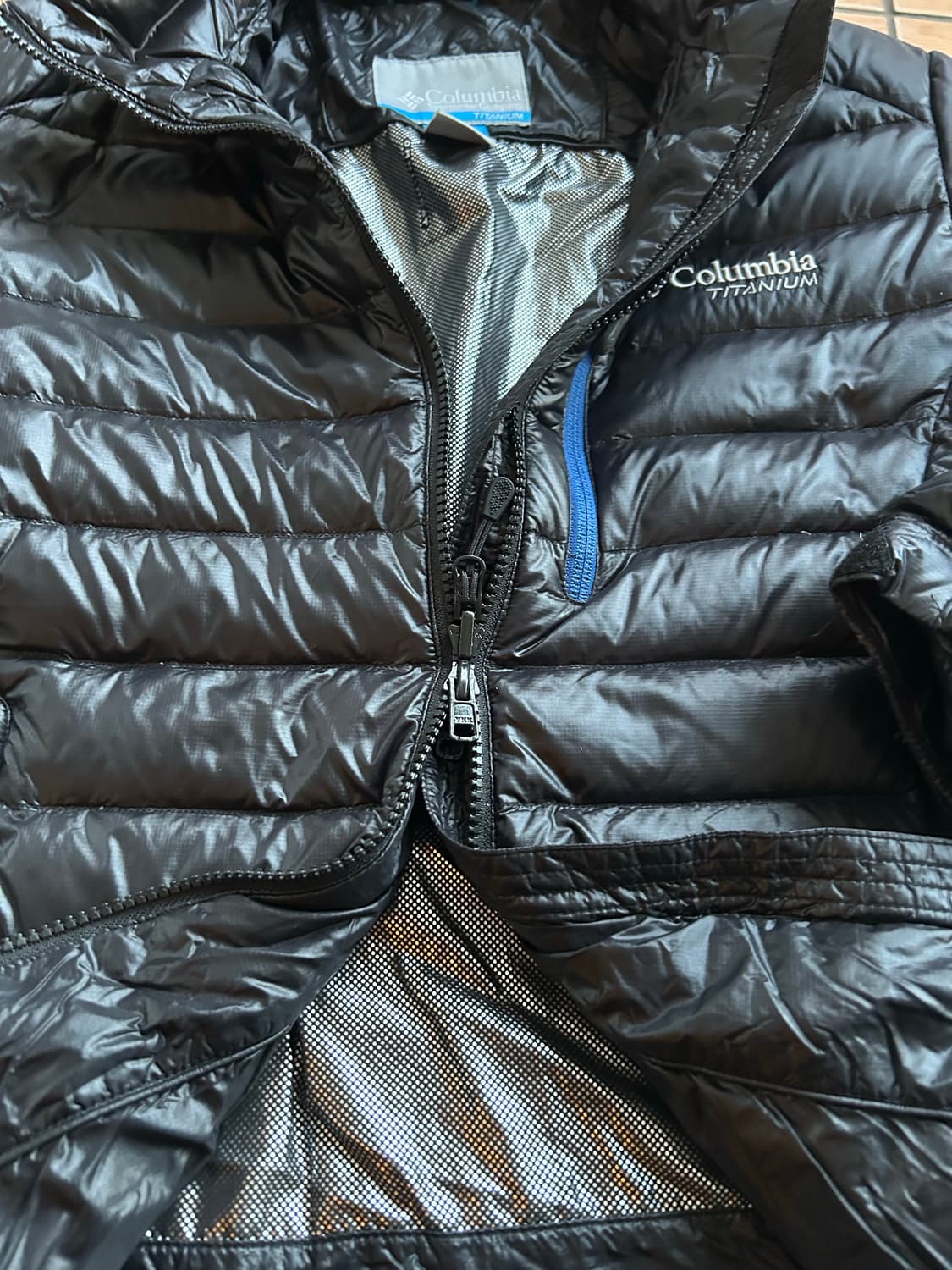 컬럼비아 티타늄 구스다운 경량패딩 상품이미지8