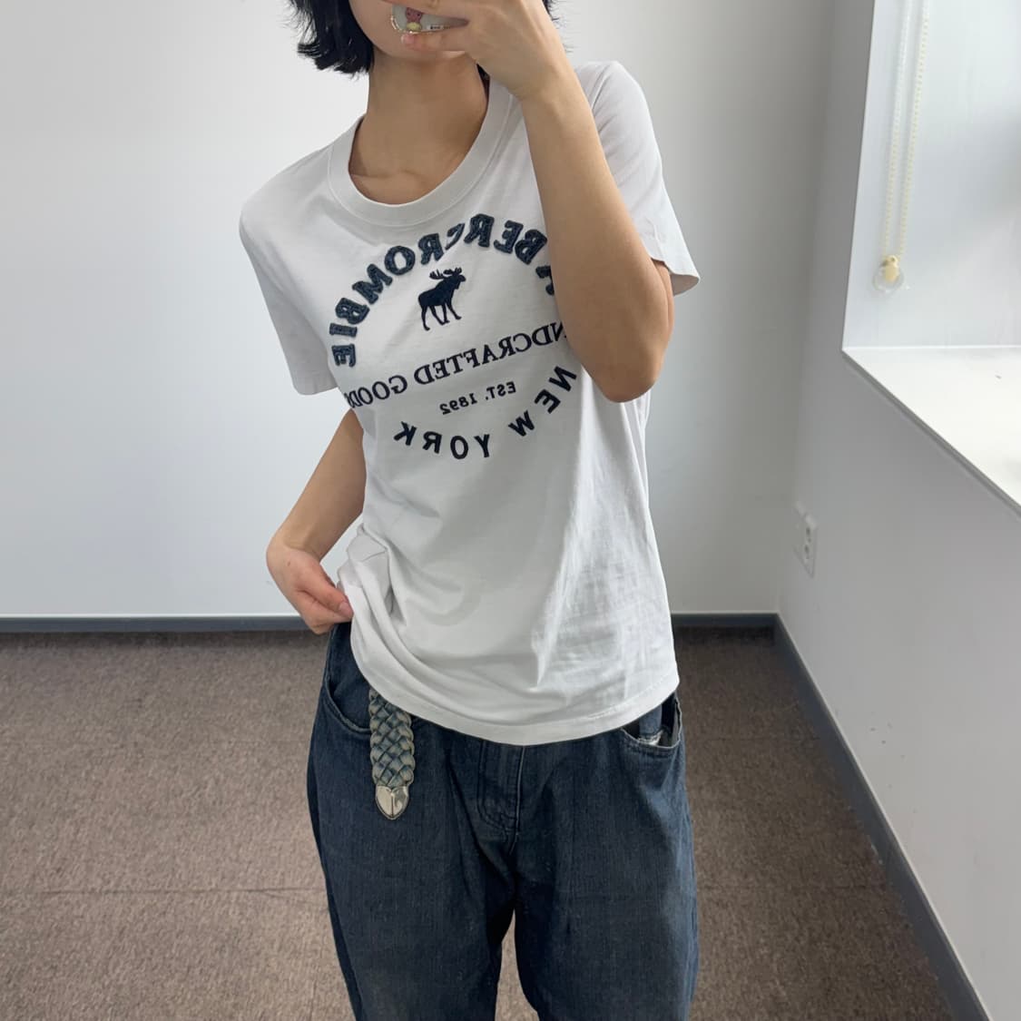 Abercrombie 아베크롬비 아치 로고 화이트 반팔 상품이미지1