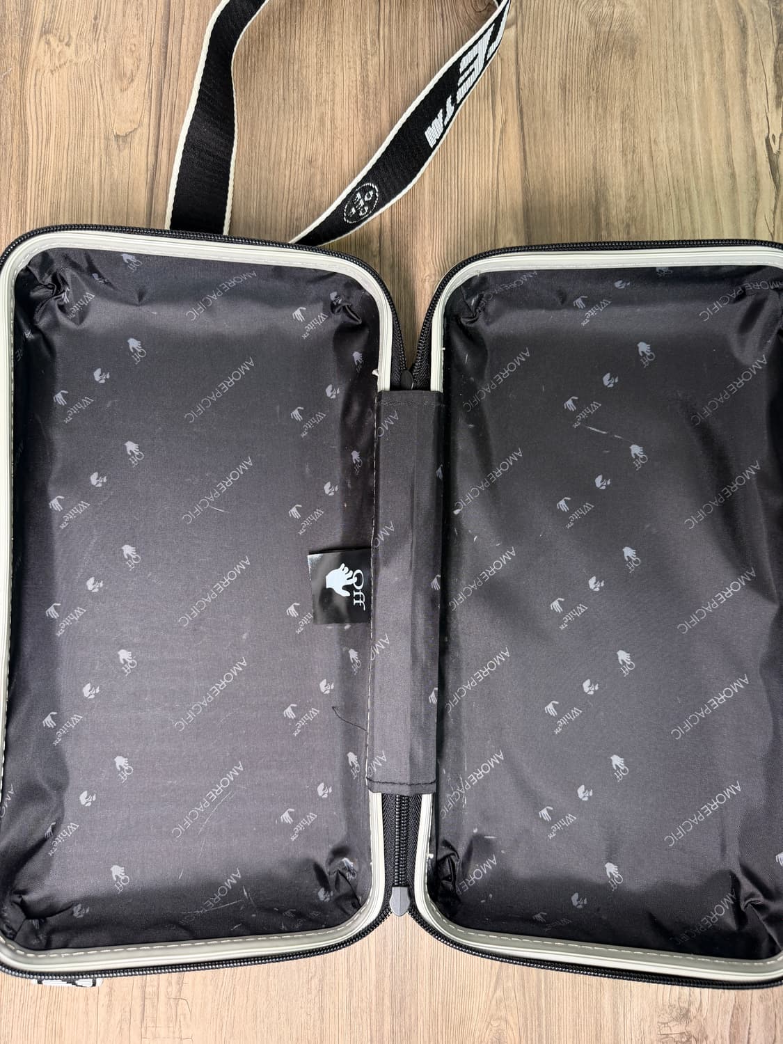 오프화이트 X 아모레 퍼시픽 프로텍션 박스 상품이미지3