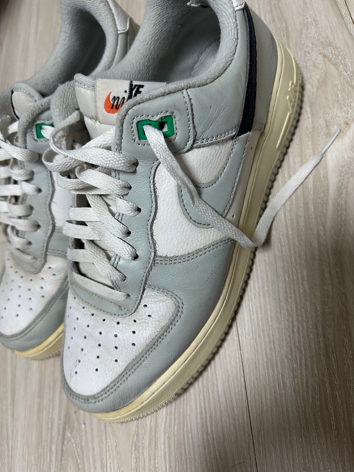 나이키 에어포스 1 ‘07 LV8 라이트 실버 블랙 상품이미지3