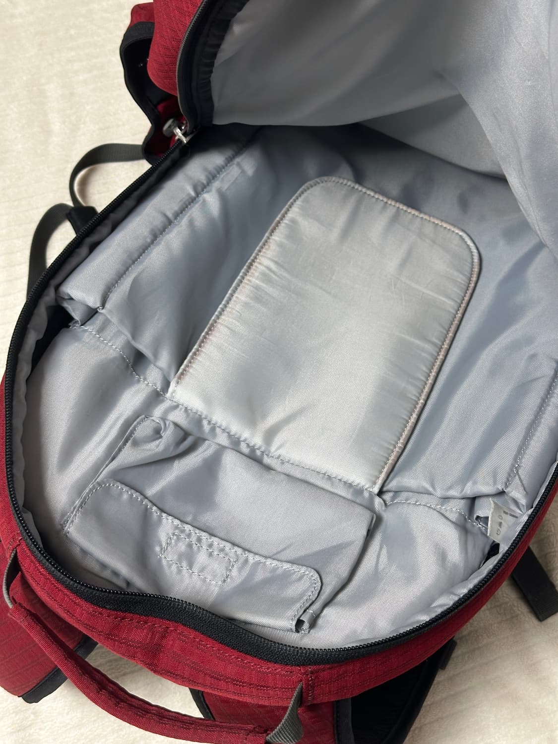 파타고니아 LIGHTWIRE 백팩 레드 상품이미지4