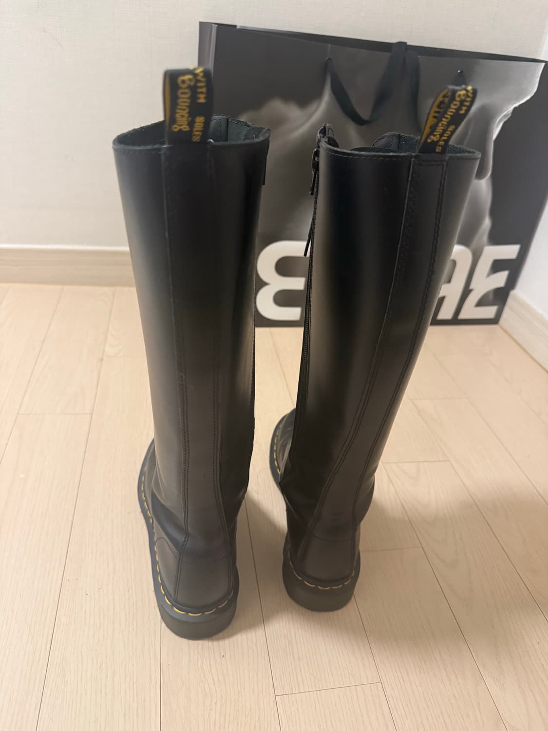 닥터마틴 20홀 롱부츠 상품이미지4